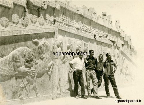 در تخت جمشید