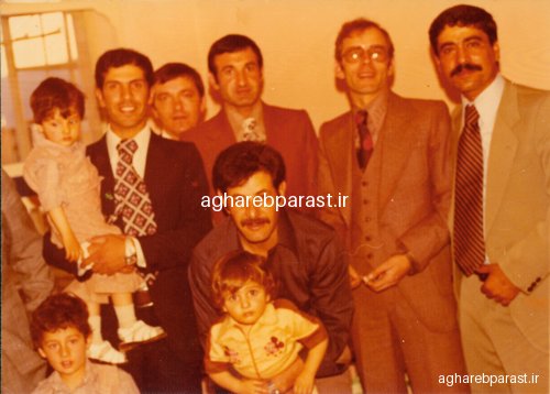 با دوستان در مهمانی