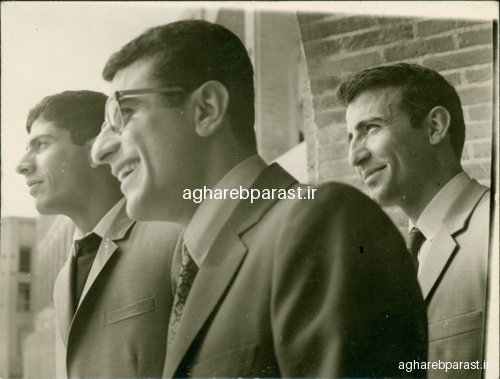 حسن اقارب پرست به همراه دوستان