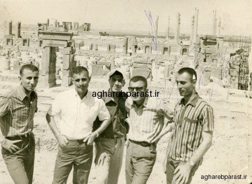 حسن اقارب پرست در تخت جمشید