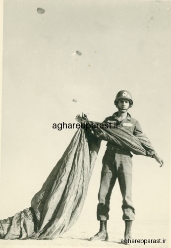 حسن اقارب پرست در دوره چتربازی